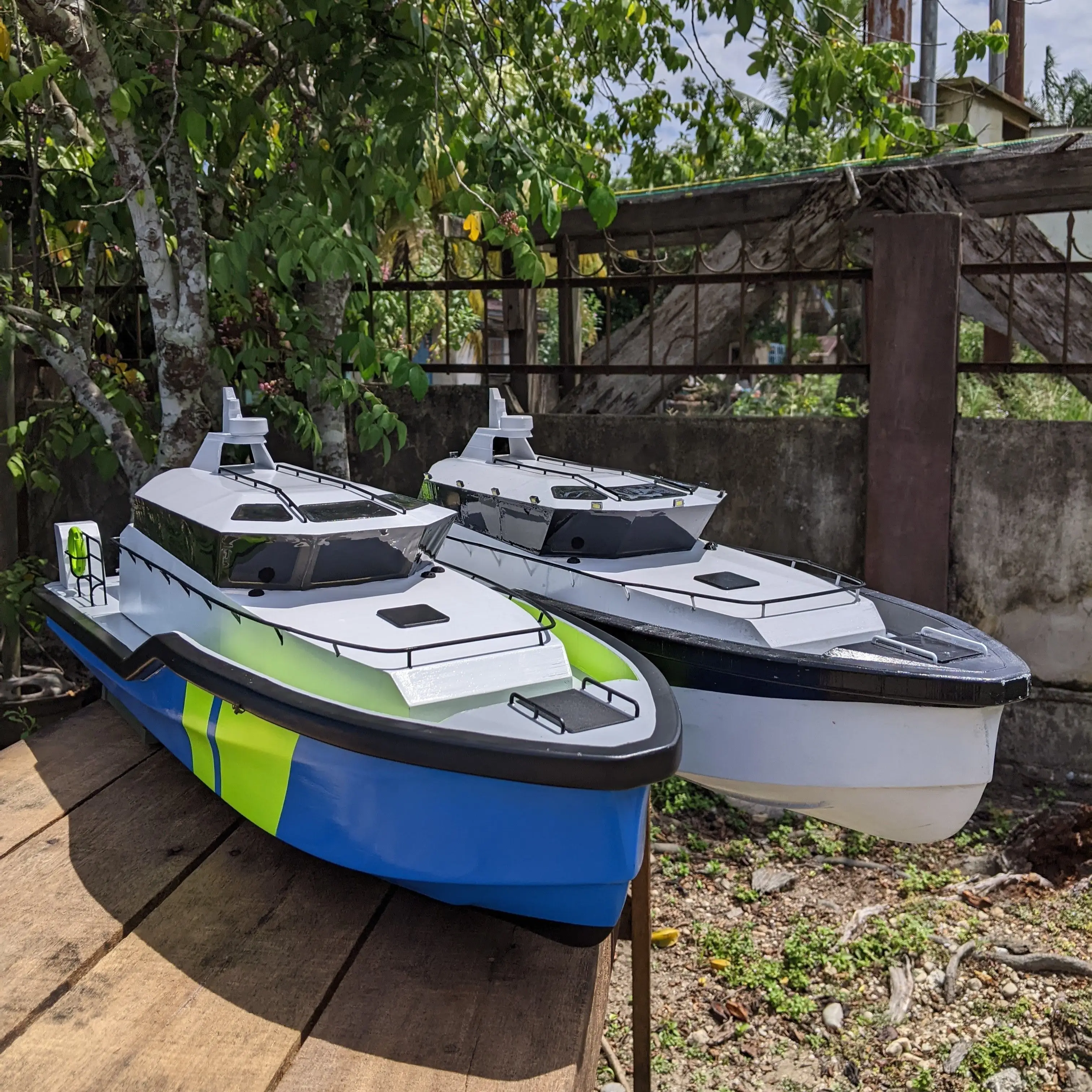 RC Coastal Patrol Boat Jet Spe - đánh giá và giá Model Kit Yacht