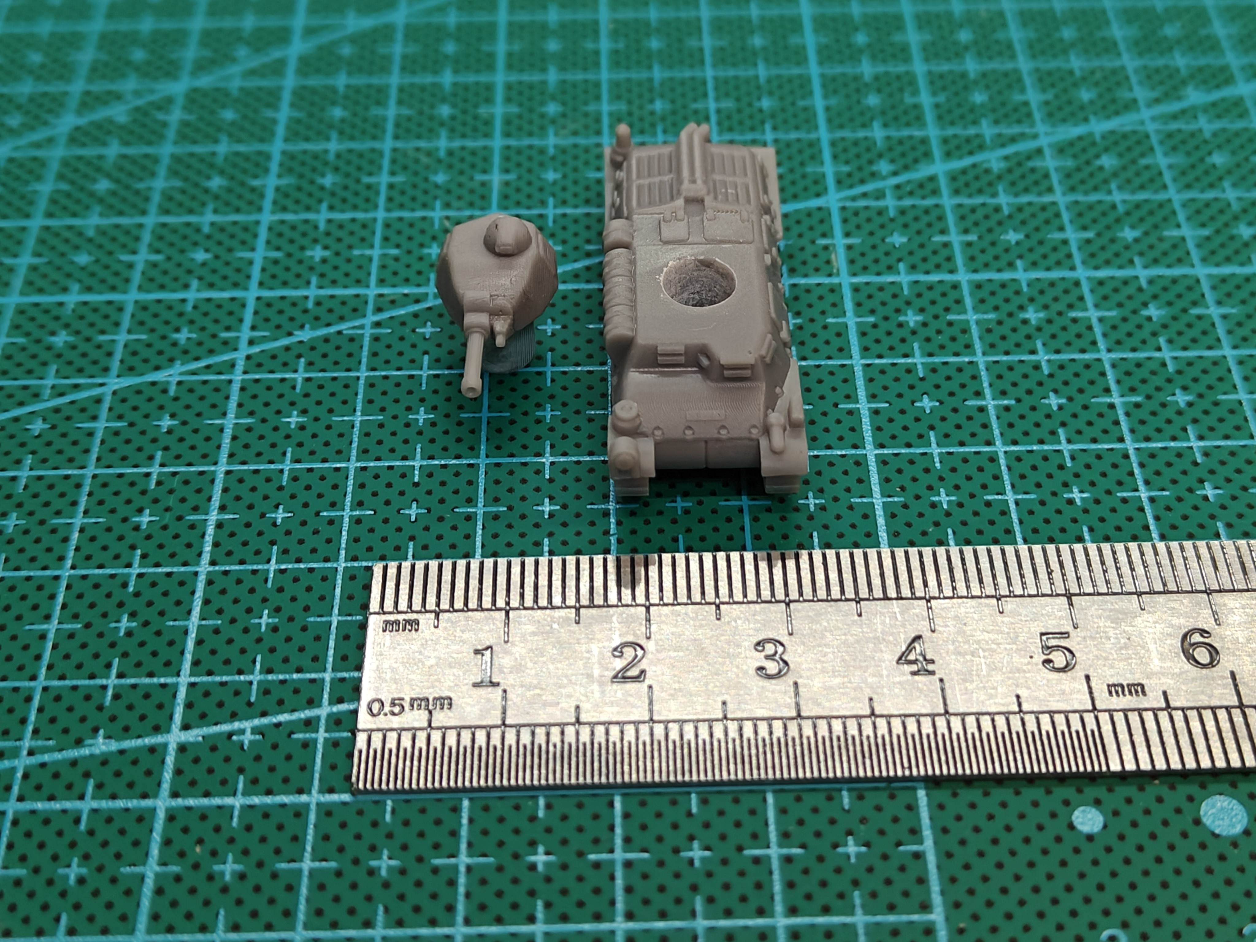 1/144 Scale Somua s35 Tank  MO - đánh giá và giá Model Kit Kotobukiya