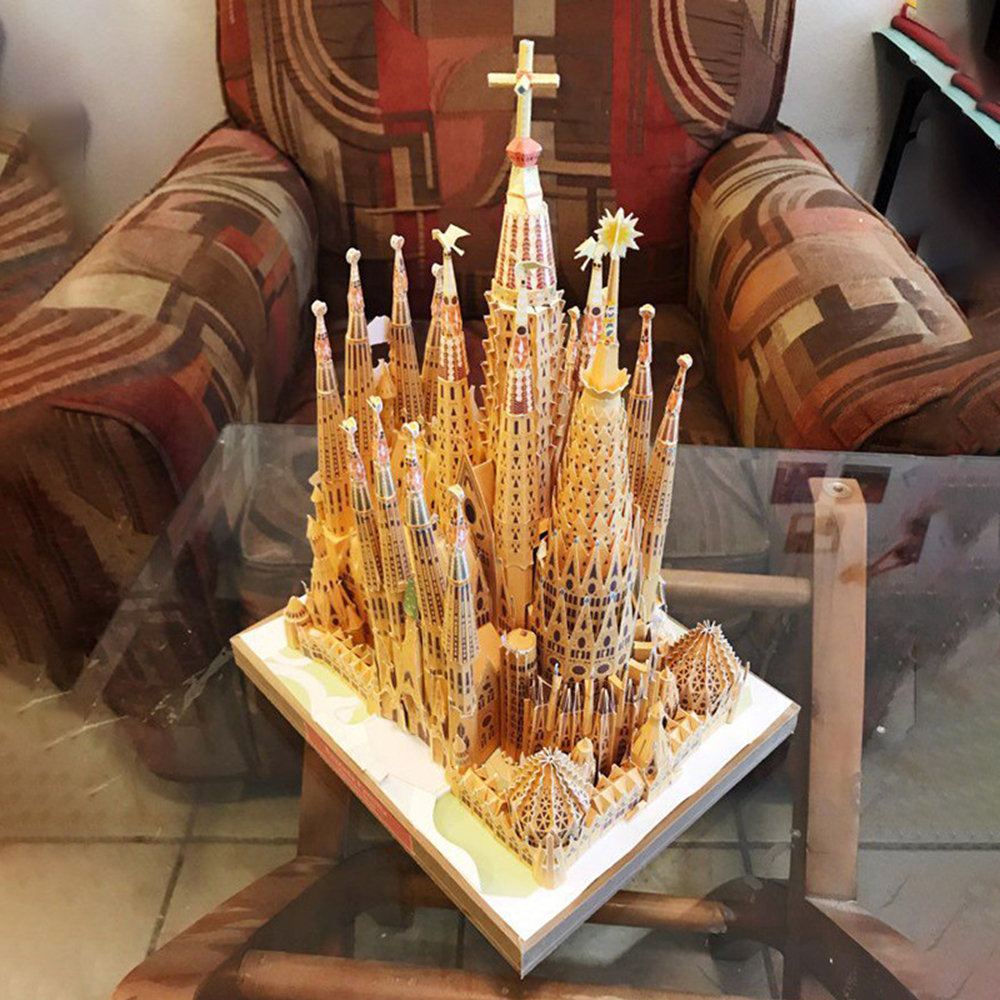 DIY Spain Sagrada Familia 3D P - đánh giá và giá Model Kit Yacht